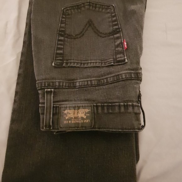 levis - Picture 3 of 3